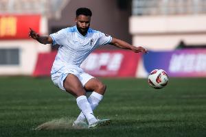 博主：大連英博周日為羅伯森舉辦退役儀式，他18日抵達(dá)大連