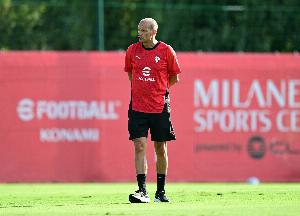 米體：阿萊格里稱米蘭為“雛雞”，希望球隊關鍵時刻更機智和冷靜