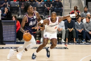 三度重學(xué)走路！奧拉迪波加入雄鹿G聯(lián)賽球隊 誓要重返NBA賽場