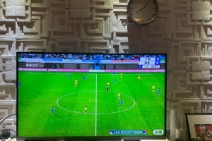 前重慶銅梁龍主帥薩爾瓦多觀看全運(yùn)會(huì)直播：每一個(gè)細(xì)節(jié)都代表未來