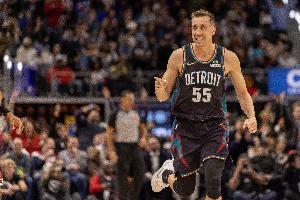 優(yōu)質(zhì)射手！鄧羅半場7中4&3記三分拿下13分1板2助1斷1帽