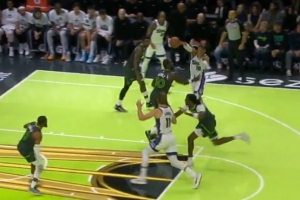 細細品味！威少生涯第10000個助攻瞬間 跳起傳球助小薩籃下得分