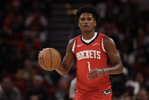 沖擊力很強(qiáng)！阿門17中6拿到19分2板4助1斷1帽 正負(fù)值+24