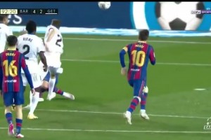 俄超真的能動(dòng)手別動(dòng)嘴??！一個(gè)摔的干脆，一個(gè)爬的利索